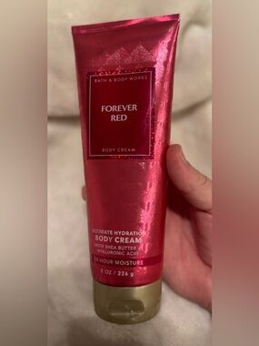 Bath & Body Works ⚡️ Forever Red Body Cream | 8oz